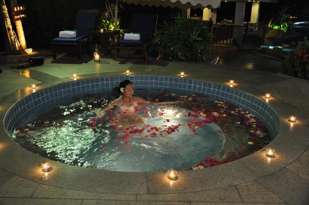 Guesthouse International Hotel Sanya Extérieur photo