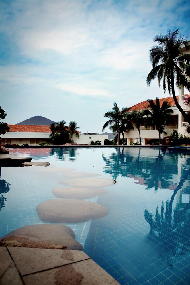 Guesthouse International Hotel Sanya Extérieur photo